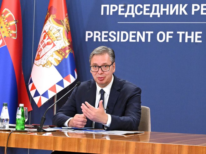Vučić: Znatno povećanje plata i penzija do kraja godine; Izbori za tri, četiri mjeseca