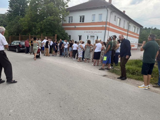 Mještani Motika ogorčeni - na putu rupa do rupe, visinske zone bez vode