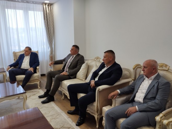 Sastanak vladajuće koalicije - Foto: RTRS