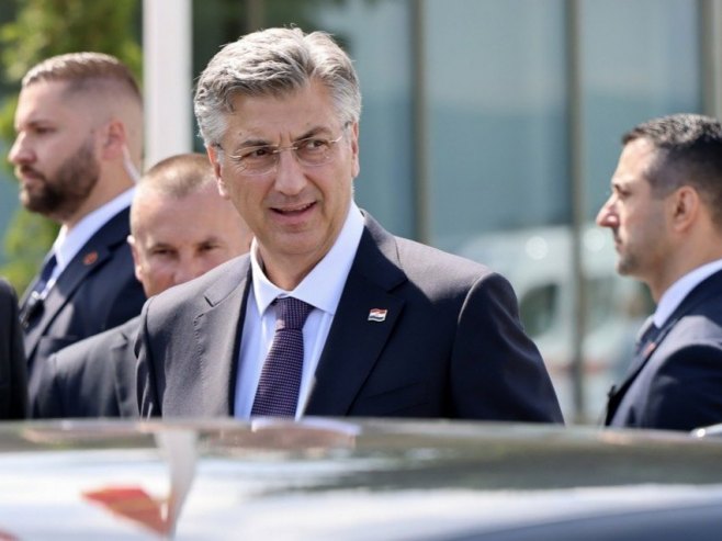 Sudar Plenkovićeve limuzine u centru Zagreba (FOTO)