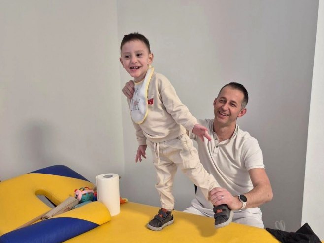 Mali heroj Todor iz Trna vodi veliku bitku; Pozovimo 17115 za njegovo liječenje