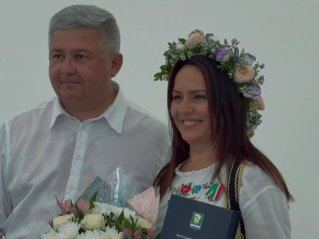 Dodijeljeno odlikovanje Snežani Ružičić Dodijeljeno odlikovanje Snežani Ružičić - Foto: RTRS