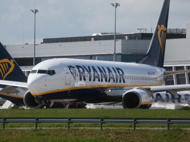 Srpski konzulat: Srbin povrijeđen tokom leta avionom prebačen u bolnicu u Solunu (VIDEO)