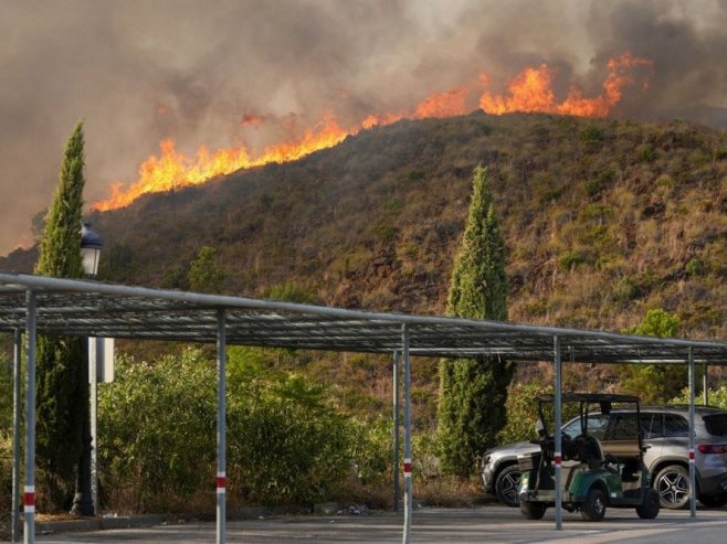 Andaluzija: 23 osobe nestale, vatrogasci i dalje gase požar