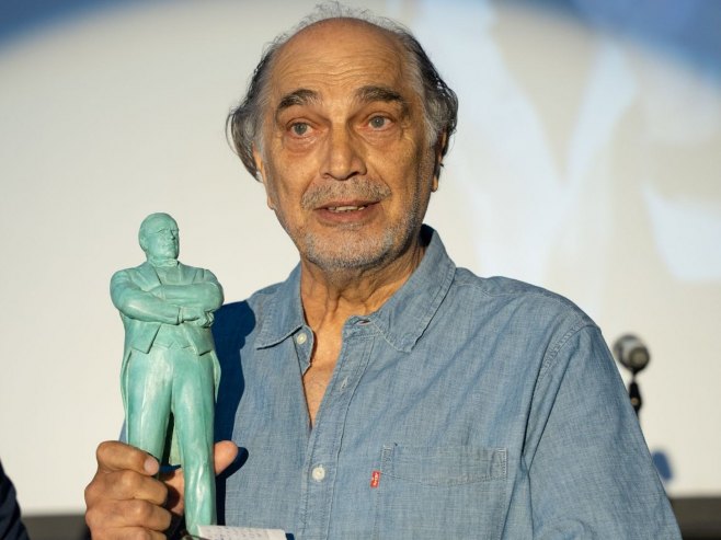 Glumcu Voji Brajoviću uručena nagrada "Ernest" Somborskog filmskog festivala