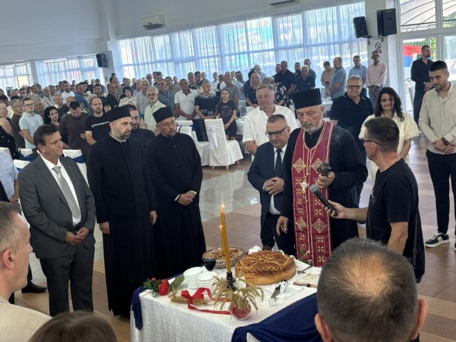 U Modriči centalna proslava krsne slave SDS-a. - Foto: RTRS