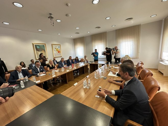 U Mostaru sastanak SNSD-a i HDZ-a BiH
