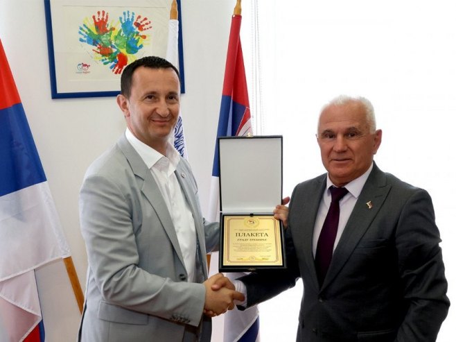 Trebinju plaketa za humanost prema Srbima sa KiM