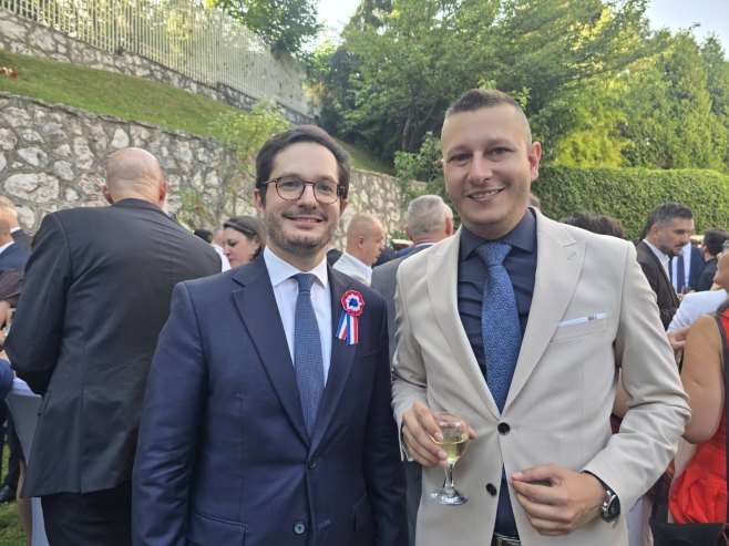 Aleksandar Goganović u Francuskoj Aleksandar Goganović u Francuskoj - Foto: RTRS
