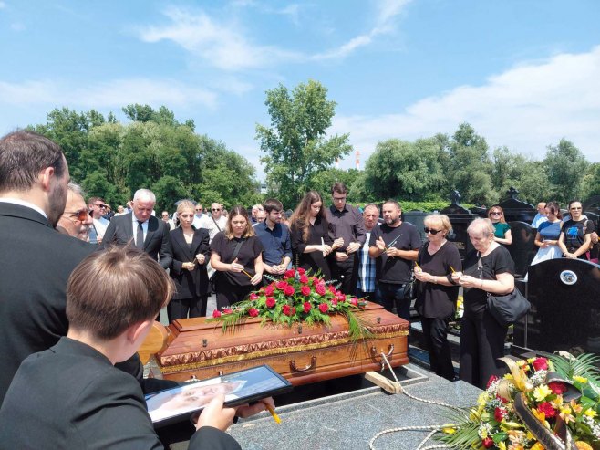 Sahranjen otac Branislava Borenovića, ispraćaju prisustvovao i Dodik