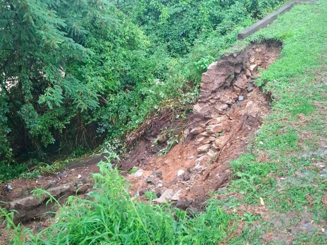Nevrijeme u Zvorniku izazvalo bujične poplave; Aktivirano i klizište