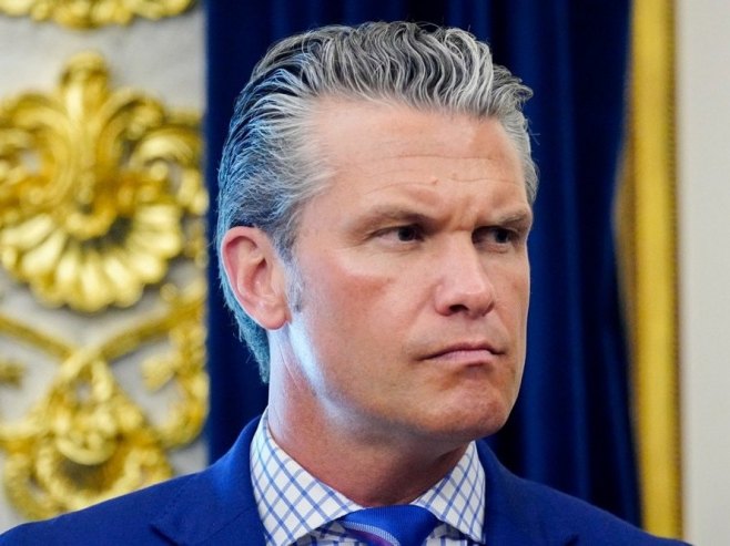 Hegset: Iran ne kontroliše Ormuski moreuz