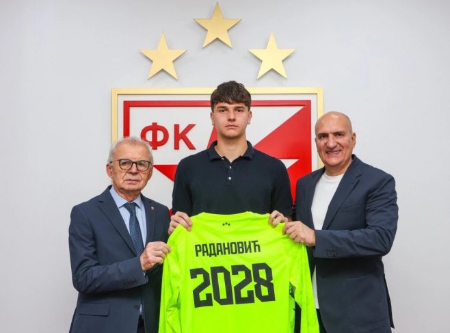 Savo Radanović (foto: fkcrvenazvezda) Savo Radanović (foto: fkcrvenazvezda) -