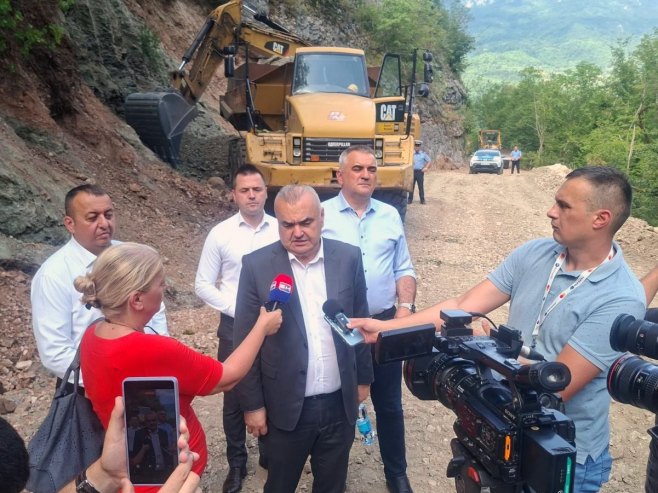 Savo Minić, Zoran Stevanović i Milan Vukadinović Savo Minić, Zoran Stevanović i Milan Vukadinović - Foto: SRNA