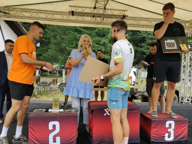 Cvijanovićeva uručila medalje Cvijanovićeva uručila medalje - Foto: SRNA