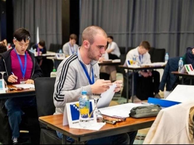 Srpska ima svjetskog šampiona: Vuk Јanković pokorio matematički svijet u Kini Srpska ima svjetskog šampiona: Vuk Јanković pokorio matematički svijet u Kini