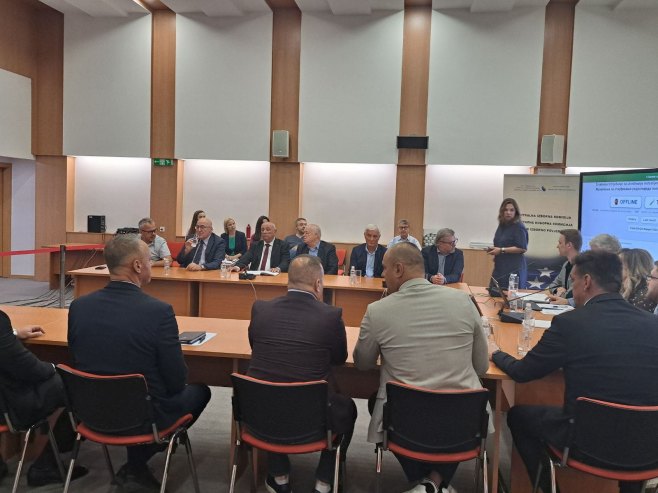 CIK: Žrijebanje za utvrđivanje redoslijeda političkih subjekata (FOTO)