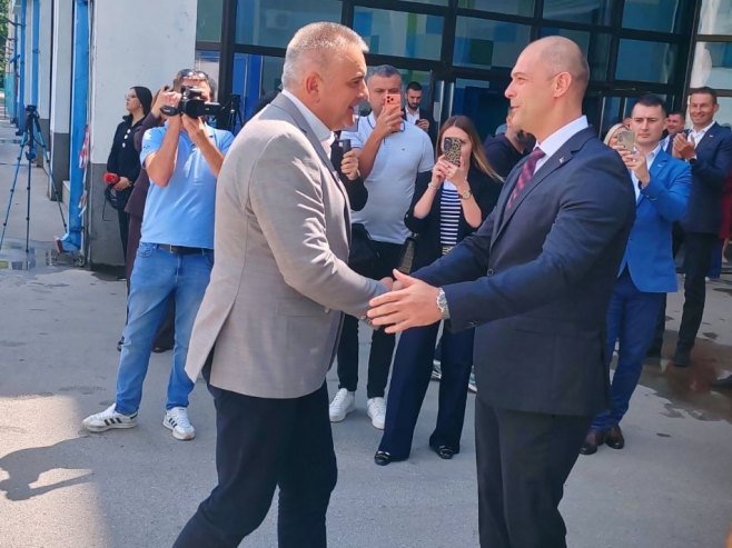 Minić u Višegradu - obišao Hidroelektranu na Drini (FOTO)
