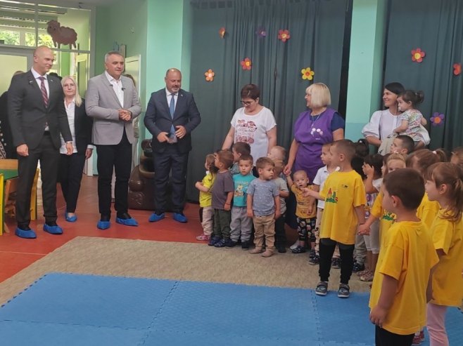 Minić u vrtiću u Višegradu - Foto: RTRS