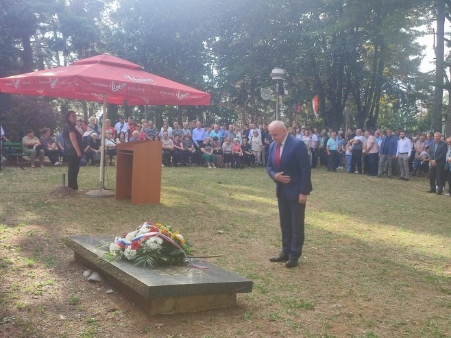 Donja Trnova kod Ugljevika: Obilježeno 85 godina od ustanka naroda BiH protiv fašizma (FOTO)