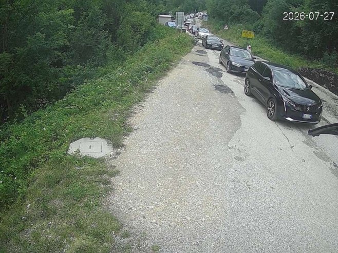 Gužve na graničnima prelazima koji vode prema Јadranu