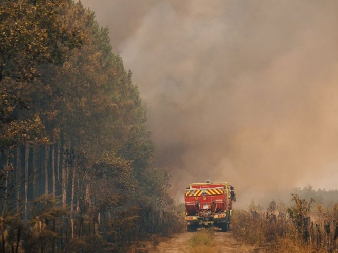 "Požar vijeka" - vatra na 15 kilometara od Bordoa (VIDEO)