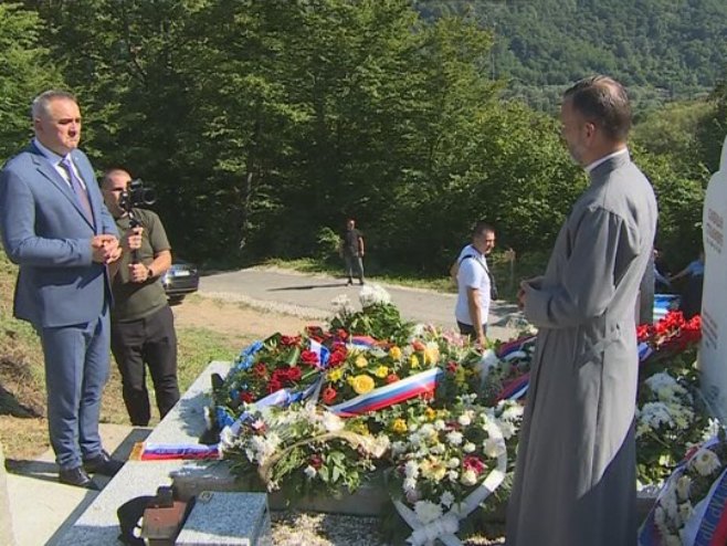 Minić: Srpskim žrtvama se uvijek treba poklanjati, ali i graditi institucije koje će nas uvijek štititi