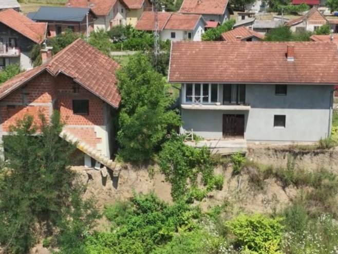 Mještani banjalučkog naselja Česma, u strahu od klizišta; Gradonačelnik ne čuje vapaje