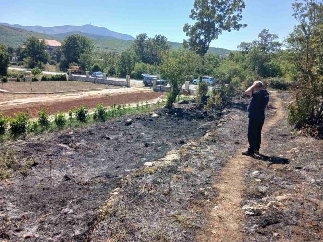 Požar na području Moska u blizini Trebinja; Apel građanima da budu odgovorni  (FOTO)