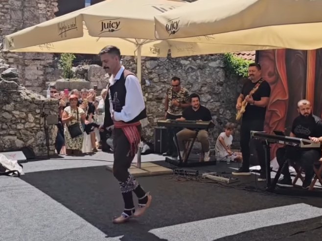 Milan Vasić u Prizrenu (foto: instagram.com/milanvasic_official/screenshot) - 