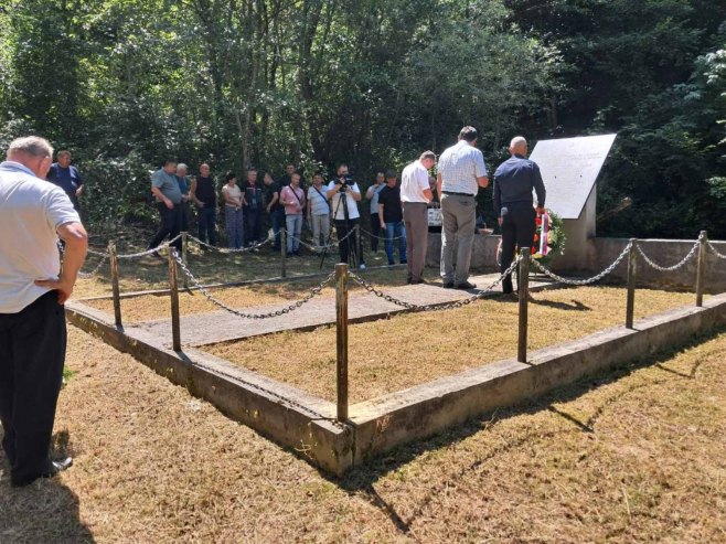 Parastos u Blaškom kod Novog Grada Parastos u Blaškom kod Novog Grada - Foto: RTRS