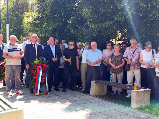 Glamoč: Sjećanje na 108 srpskih boraca i civila ekshumiranih iz masovne grobnice (FOTO)