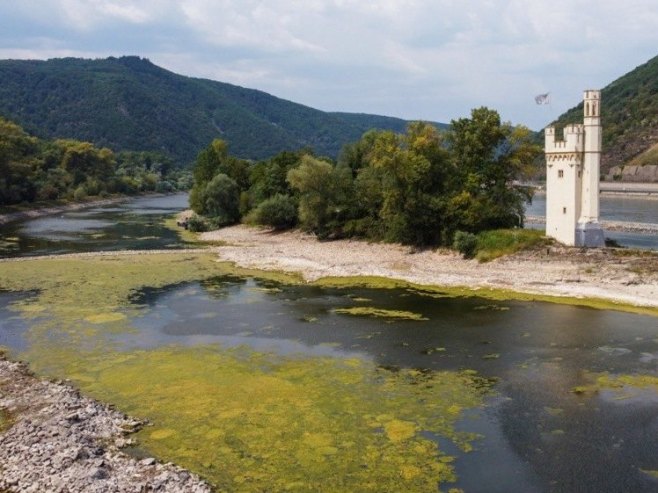 Rekordno nizak vodostaj Rajne u Kelnu