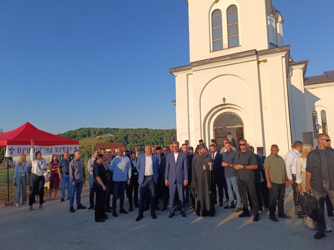 Dodik i Vučić na obilježavanju slave hrama u Sitnici