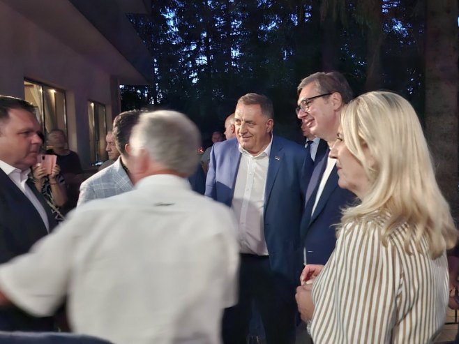 Vučić: Gdje god naš narod živi, naša je obaveza da budemo uz njega; Hvala na srdačnom dočeku