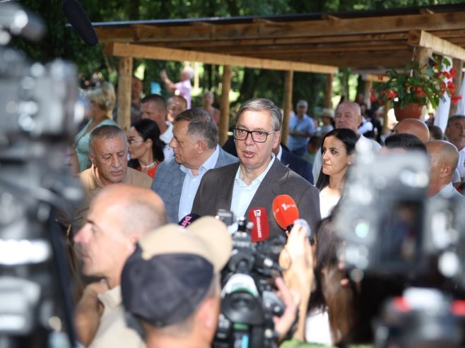 Vučić: Sve što tražimo jeste da se srpski narod poštuje i naziva Srbima