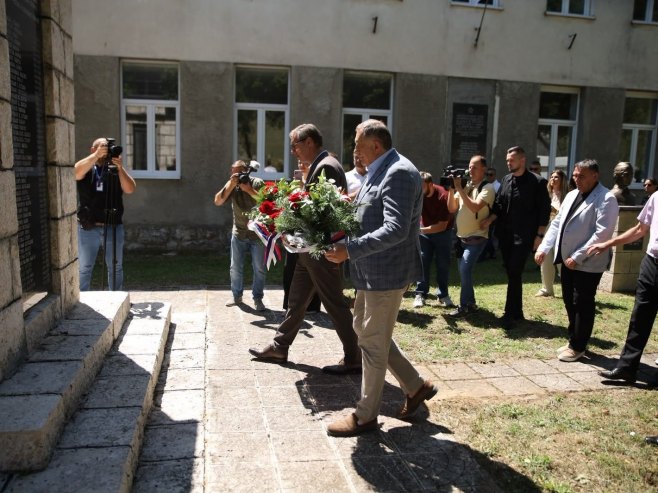 Dodik i Vučić u Šipovu i Srpskom Kupresu: Tražimo poštovanje srpskog naroda - mi smo Srbi i isti smo svuda (FOTO/VIDEO)