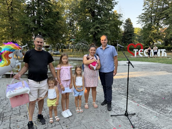 Konferencija beba u Tesliću okupila 26 mališana