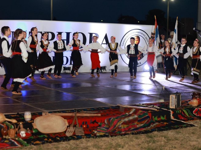 Održan koncert SKUD Trnova - Oj kolo šareno, vašerite visoko