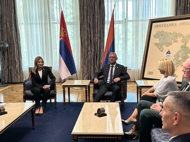 Ostojić - Stamenkovski: Borcima i ratnim vojnim invalidima omogućiti prava u Srpskoj i Srbiji
