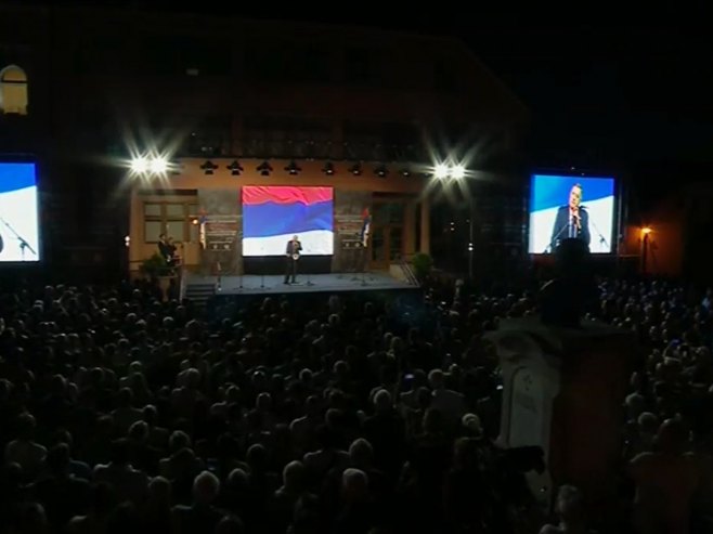 Dodik: Srbi su ponosan narod, oplakujemo svoje žrtve (FOTO/VIDEO)