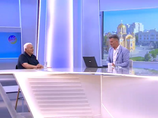 Kerkez: Zar neko može biti heroj, sretan i ponosan, ko bombarduje kolonu izbjeglica na putu, baca bombe smrti i ubija stare i nejake?