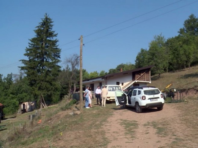 Porodica Škipina sa četvoro djece odlučna da ostane na seoskom imanju kod Foče (VIDEO)