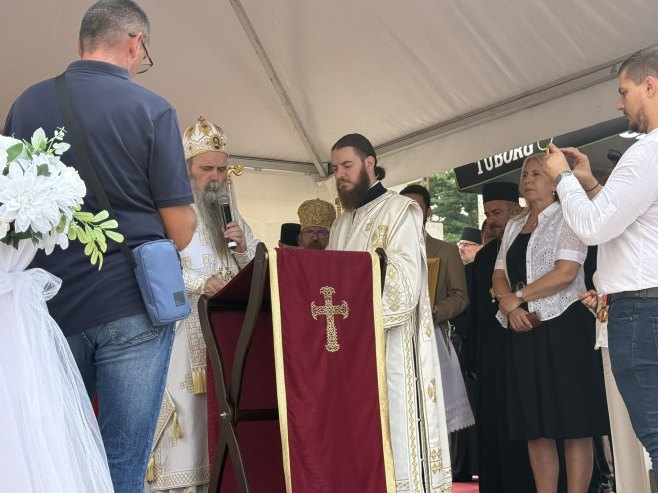 U Tesliću osveštanje temelja parohijskog doma, prisustvuje Cvijanovićeva (FOTO)