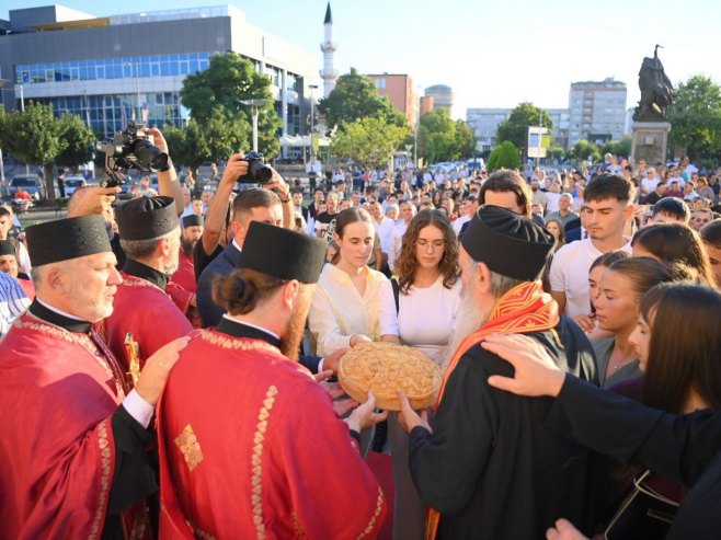 Mitropolit Fotije: Praznično sabranje je pokazatelj duhovnosti naroda
