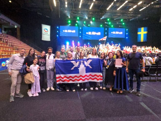 "Srbadija" osvojila zlatnu medalju na Horskoj olimpijadi u Švedskoj "Srbadija" osvojila zlatnu medalju na Horskoj olimpijadi u Švedskoj
