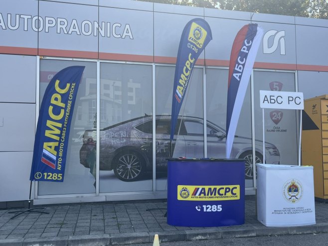 Više od 3.800 vozača kažnjeno od početka godine zbog korišćenja telefona tokom vožnje (FOTO)