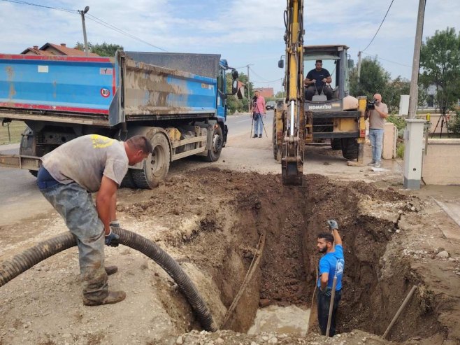 Havarija na vodovodu - Foto: RTRS