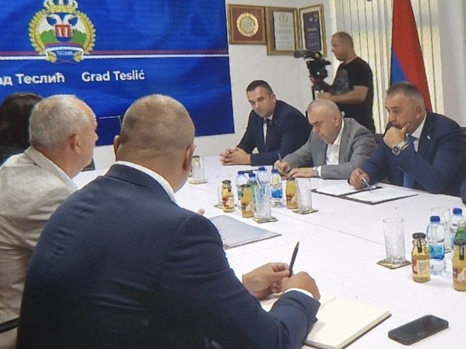 Minić na sastanku sa rukovodstvom Teslića