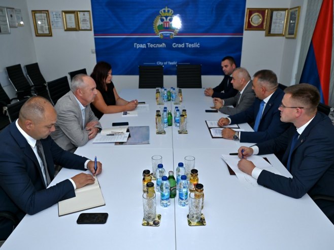 Minić na sastanku sa rukovodstvom Teslića